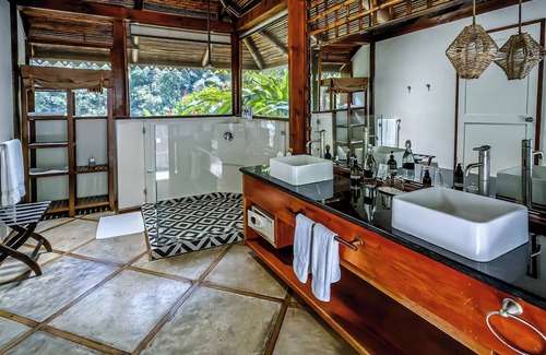 Bajo Tigre Cabina | Pacuare Lodge by Böëna