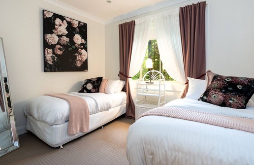 Barrengarry Casa | Paddington Cottage - romantic weekend away or a great place for family catch up