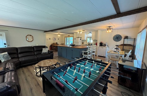 Gravois Mills Casa | Paddle Board Paradise w/ 40 acres of private hiking trails at Lake of the Ozarks
