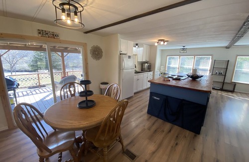 Gravois Mills Casa | Paddle Board Paradise w/ 40 acres of private hiking trails at Lake of the Ozarks