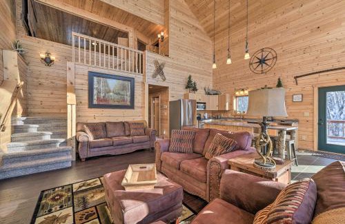Hayward Casa | Paddle Ready Hayward Lake View Retreat with BBQ