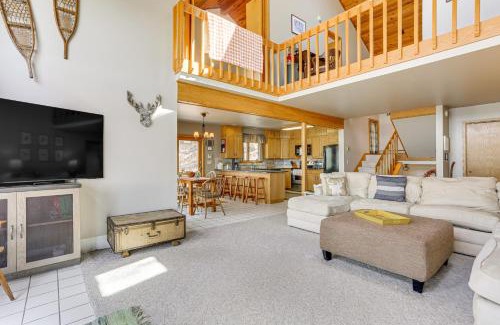 Lakeville Casa | Paddle, Swim, Bike and More Lake Wallenpaupack Home