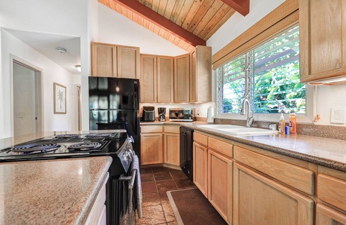 Wainiha Casa | ♥ River Estate Guest House ♥ Riverfront ♥ A / C ♥ Romántico ♥ Privado ♥ Tranquilo ♥ TVNC 5132