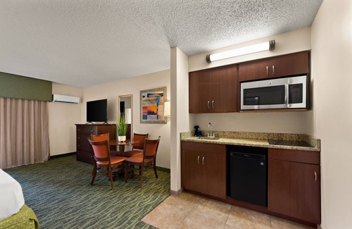 Crystal River Hotel | PaddleTail Waterfront Lodge, Trademark Collection by Wyndham