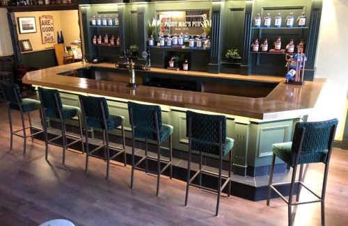Drumshanbo Casa | Paddy Mac's Self Catering Holiday Bar