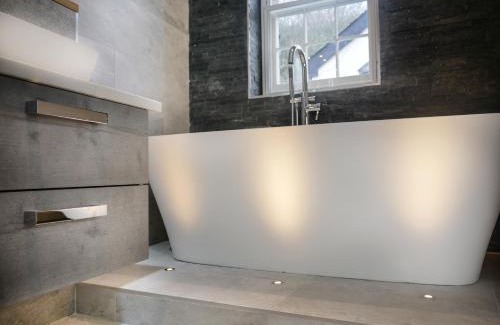 Treator Apartamento | Padstow Escapes - The Long Room Luxury Apartment