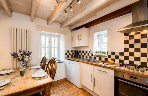 Trevone Cabaña | Padstow, a pie de la playa, la familia y mascotas, chimenea, senda costera