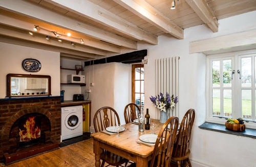 Trevone Cabaña | Padstow, a pie de la playa, la familia y mascotas, chimenea, senda costera