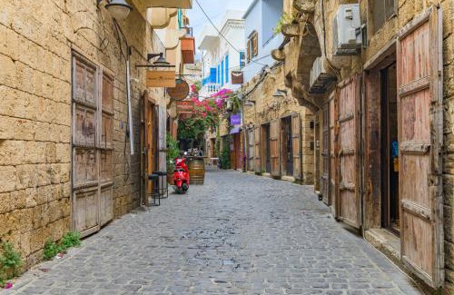 Batroun Apartamento | Paira's Chic Apartments & Studio in Batroun