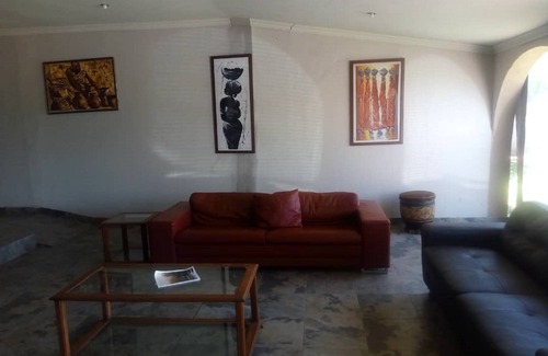 Livingstone Hotel | Pakali Lodges