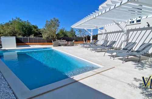 Pakostane Apartamento | Pakostane - KORNATI - studio de 40 m2 avec piscine