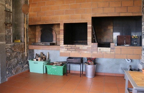 Camara de Lobos Chalet De Esquí | Cabaña "Palheiro do Covão"