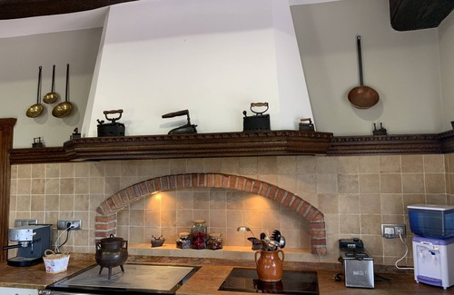 Liencres Casa | Casa-palacio con piscina. para 21 personas en Cantabria, a 9Km de Santander.