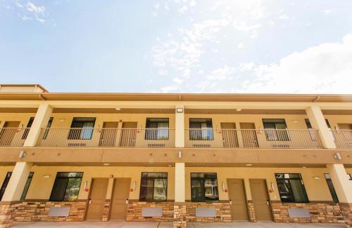 Conroe Hotel | Palace Inn