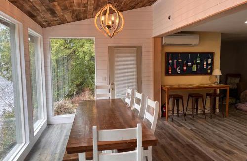Sedro-Woolley Casa | Palace Under the Pines