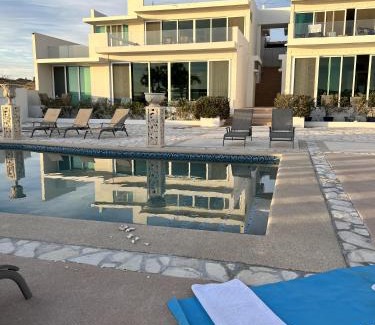 La Ventana Villa | Palacio Blanco Luxury Villa 4