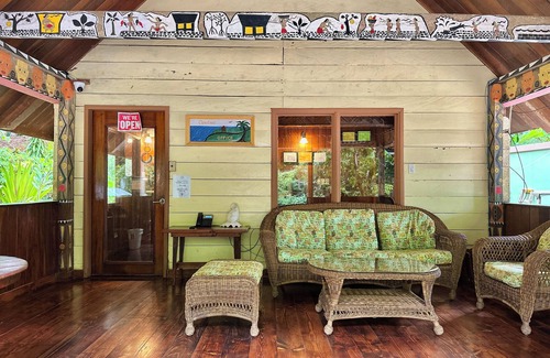 Meyungs Cabina | Palau Carolines Resort