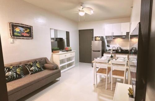 Puerto Princesa City Centre Apartamento | Palawan Luxury 2BR Condo with Pool, Gym & Parking - B1 5Kunzite
