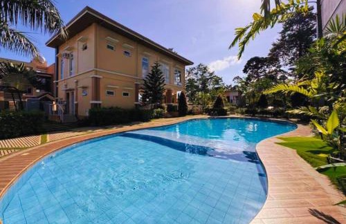 Puerto Princesa City Centre Apartamento | Palawan Luxury 2BR Condo with Pool, Gym & Parking - B1 5Kunzite