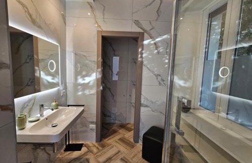 Quartiere XVII Trieste Casa | Palazzetto Nemi Guesthouse