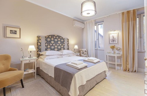 Old Town Apartamento | Palazzino Leone - Corfu Old Town Liston Deluxe Apartment