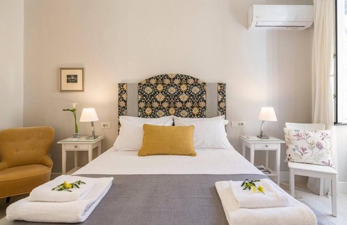 Old Town Apartamento | Palazzino Leone - Corfu Old Town Liston Deluxe Apartment