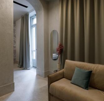 Roman Quarter Cama Y Desayuno | Palazzo Bellezia Luxury Suites & Spa