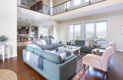Temecula Villa | Palazzo Del Sol By AvantStay | Breathtaking Home w/ Mountain Views & Hot Tub