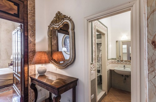 Montecalvario Casa | Palazzo Doria Suite