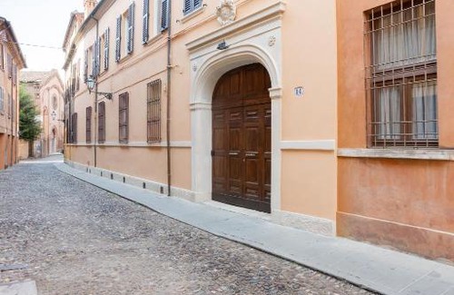 Ferrara Historic Centre Casa | PALAZZO SABBIONI CAMERA ROMANTICA della DUCHESSA