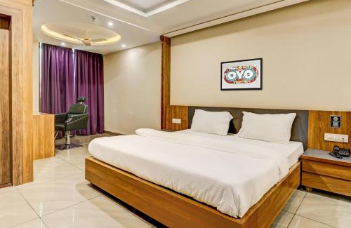 Jaora Complejo | Palette - The Pushpa Palace