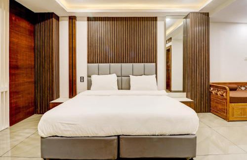 Jaora Complejo | Palette - The Pushpa Palace