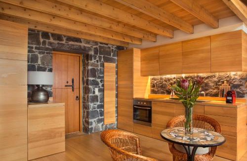 Calheta Chalet De Esquí | Palheiros do Serrado by Real Vision