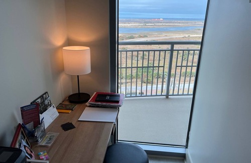 Galveston Condominio | Palisades Palms 11th Floor Upscale 2 Bedroom Unit with Bay Views