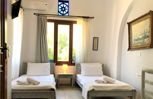 Tinos Town Apartamento | Pallada Rooms