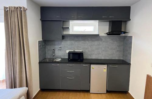 Gachibowli Hotel | Palladium Luxury Suites Financial District Unit I