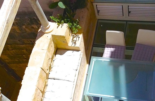 Birgu Casa | Pallazzetto, en Birgu / Vittoriosa, piscina en la azotea con vistas al mar y La Valetta