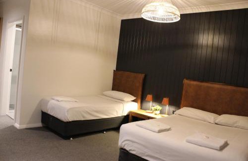 North Wagga Wagga Hotel | Palm and Pawn Motor Inn