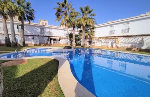 Alcossebre Casa | PALM BEACH 132 Adosado con jardin y piscina ALBERT VILLAS