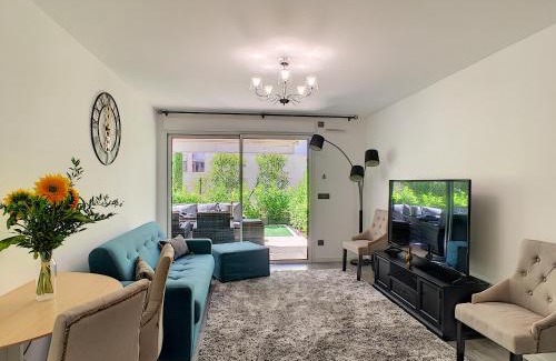 Pointe Croisette Apartamento | Palm Beach apartment with a pool in the residence
