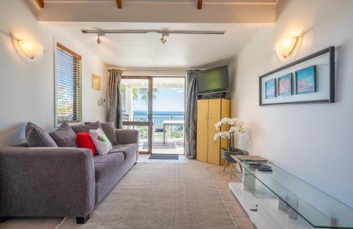 Palm Beach Villa | Palm Beach Cottage with Private Spa Pool