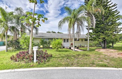 Hunt Club Casa | Palm Beach Gardens Apiary Retreat - 6 Mi to Beach!