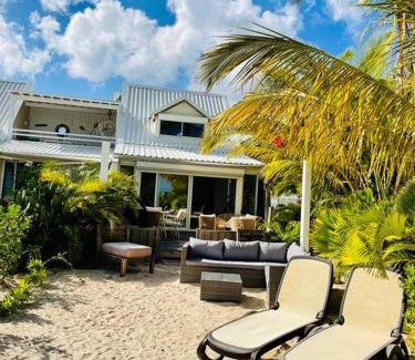 Nettle Bay Casa | Palm Beach House, Stunning 2 bedrooms beachfront, Nettle Bay Beach Club