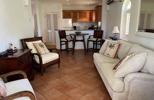 Mount Standfast Condominio | Palm Breeze Condo, Sugar Hill near Holetown - Beach Club Membership