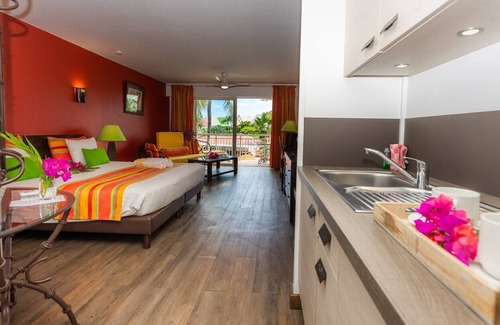 Orient Bay Hotel | Palm Court Residence & Hotel at Orient Beach