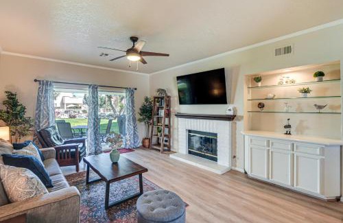 Palm Desert Apartamento | Palm Desert Condo with Patio and Community Perks!