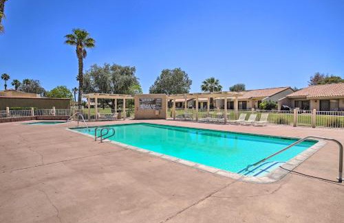 Palm Desert Apartamento | Palm Desert Condo with Community Pool and Views!