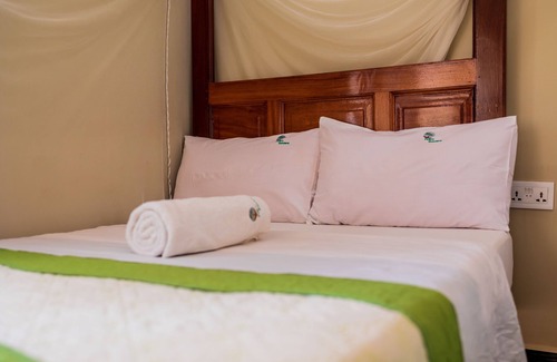 Kampala Casa | Palm Gardens and Guest House
