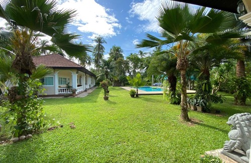 Phongprasan Casa | Palm Gardens Resort, Bang Saphan