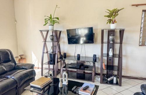 Uvongo Casa | Palm Grove Lodge